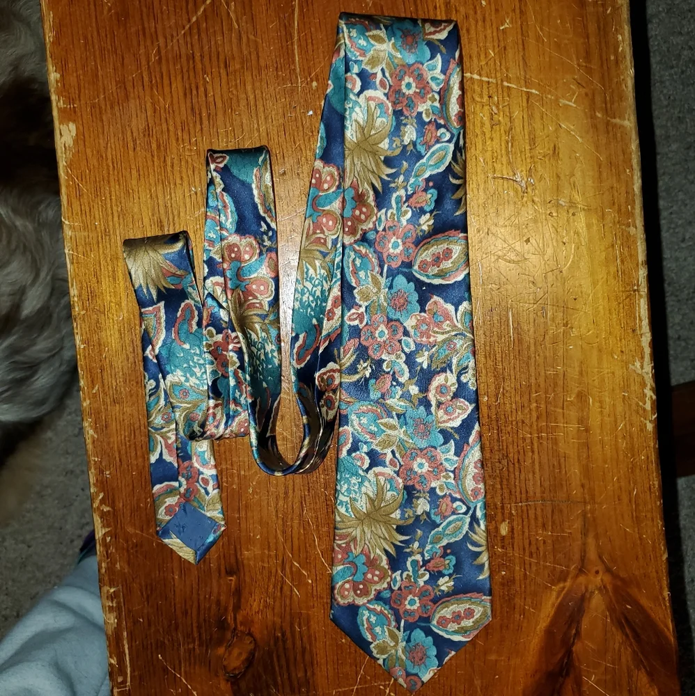 Vintage Strathmore by Anderson Little Richmond Brothers Floral Paisley Silk Tie